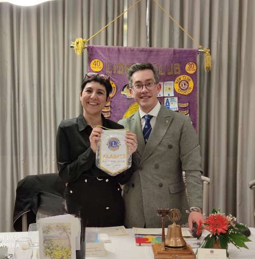 Alassio, il Lions Club "Baia del Sole" ricorda Carlo Levi nel cinquantesimo anniversario della sua scomparsa Alassio, il Lions Club "Baia del Sole" ricorda Carlo Levi nel cinquantesimo anniversario della sua scomparsa