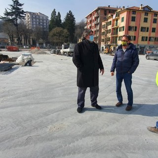 Cairo, il consigliere regionale Vaccarezza in visita a due cantieri della città Cairo, il consigliere regionale Vaccarezza in visita a due cantieri della città
