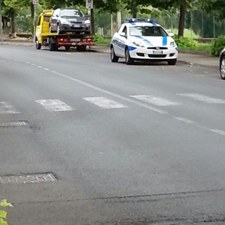 Ad Albenga lavaggio strade e scatta la rimozione forzata dei veicoli