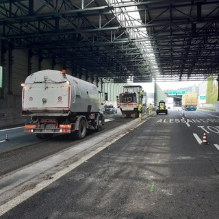 A10, tratto Genova Aeroporto - Pra' chiuso: si lavora per realizzare un bypass entro il pomeriggio e riaprire il traffico a una corsia