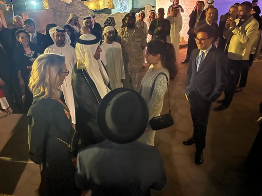 Da Albenga agli Emirati Arabi: il curatore Lorenzo Sibilla e l’artista Anastasia Dzhupina al Ras Al Khaimah Art Festival 2024 Da Albenga agli Emirati Arabi: il curatore Lorenzo Sibilla e l’artista Anastasia Dzhupina al Ras Al Khaimah Art Festival 2024