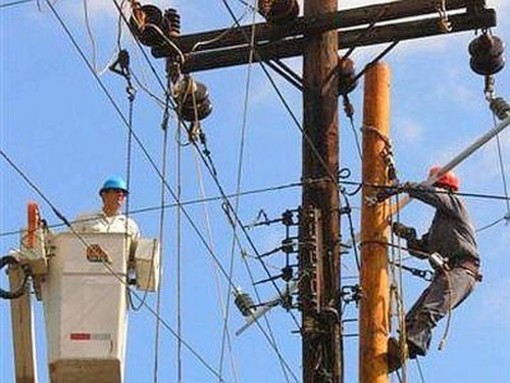 Pietra: proseguono i lavori per la posa della nuova linea elettrica