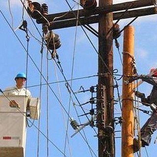 Pietra: proseguono i lavori per la posa della nuova linea elettrica