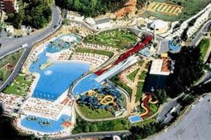 Inizia l'estate: sabato riapre il parco acquatico Le Caravelle di Ceriale