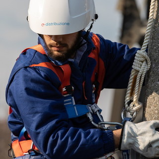 Savona, lavori di manutenzione sulla linea di media tensione