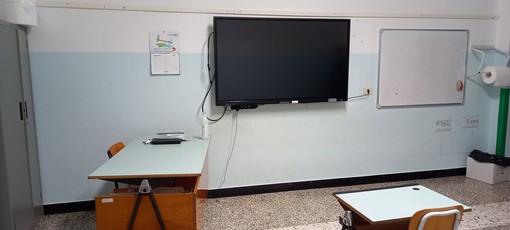 Tecnologia LIM per le scuole di Mallare, il comune: "Massima attenzione per i nostri ragazzi"