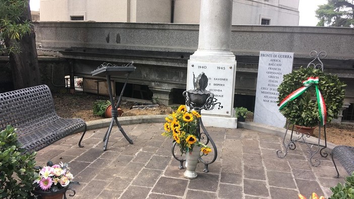 Danneggiamento lapide del Cimitero di Zinola, Franco Astengo: "Atto vandalico da condannare" Danneggiamento lapide del Cimitero di Zinola, Franco Astengo: "Atto vandalico da condannare"