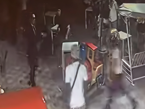 Lite tra giovani nel dehors della storica pasticceria Balzola: interviene il titolare Lite tra giovani nel dehors della storica pasticceria Balzola: interviene il titolare