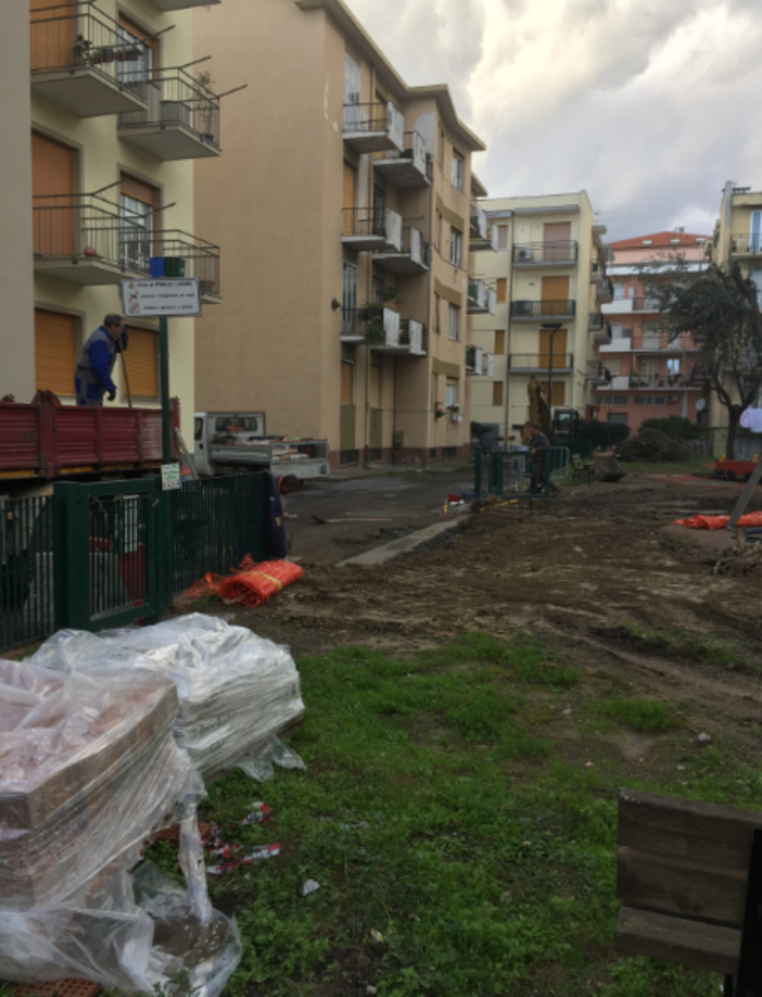 Finale Ligure: previsti nuovi giochi e nuove alberature al Parco Vela Finale Ligure: previsti nuovi giochi e nuove alberature al Parco Vela