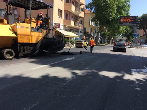 Albisola, lavori di asfaltatura dall’entrata dell’autostrada, disagi sulla viabilità Albisola, lavori di asfaltatura dall’entrata dell’autostrada, disagi sulla viabilità