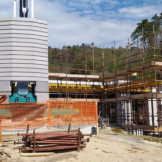 Giustenice, procedono i lavori del nuovo polo scolastico e le buone notizie non finiscono qui (FOTO)