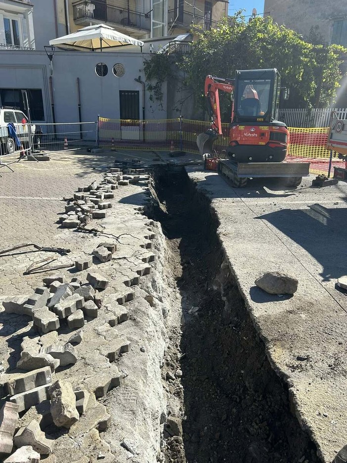 Carcare, nuove griglie carrabili per la raccolta delle acque piovane