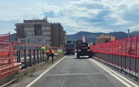 Ponte sul Quiliano, Anas chiarisce: “Le opere nel torrente sono autorizzate e necessarie al cantiere”