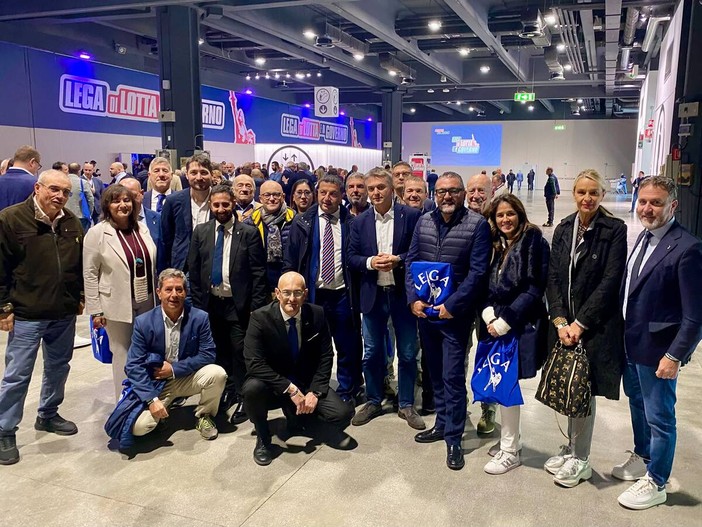 Congresso straordinario della Lega a Milano, presente una delegazione di esponenti savonesi Congresso straordinario della Lega a Milano, presente una delegazione di esponenti savonesi