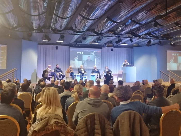 Mondo balneare e politica si incontrano a Loano: "Finito il tempo della propaganda, ora serve agire"