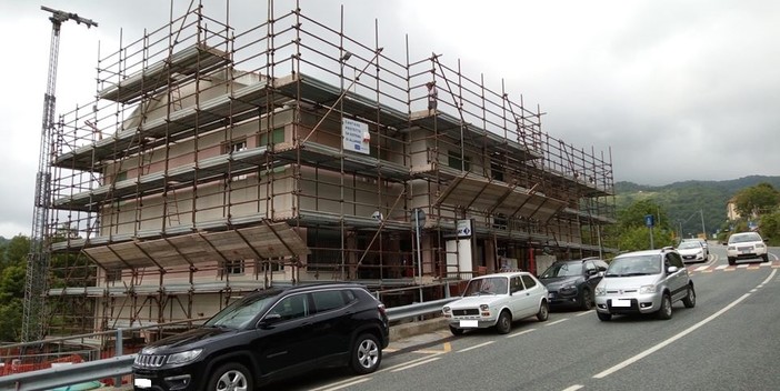 Stella, continua il restyling del palazzo comunale (FOTO)