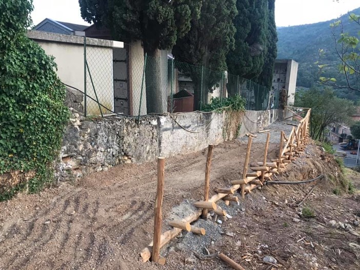 Nuovo accesso per il cimitero del capoluogo di Tovo San Giacomo Nuovo accesso per il cimitero del capoluogo di Tovo San Giacomo