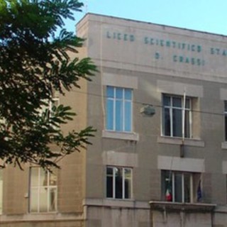 Ristrutturazione nelle aule al primo piano, Dad a rotazione per le classi dello Scientifico di Savona