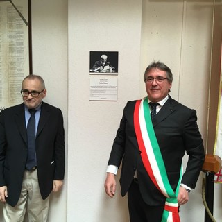 Varazze intitola la sala consiliare al padre costituente e concittadino Lelio Basso