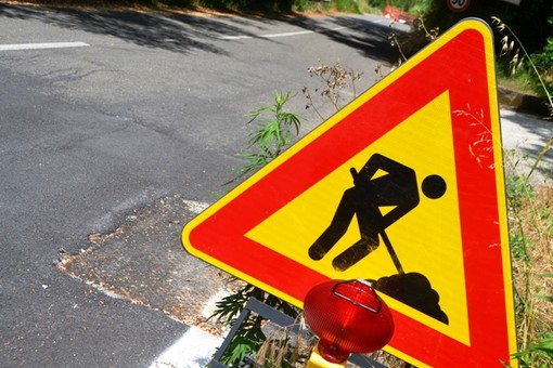Giustenice, lavori sul ponte del rio "Cascio": istituito il senso unico alternato Giustenice, lavori sul ponte del rio "Cascio": istituito il senso unico alternato