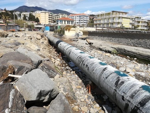 Rivieracqua non paga una società di manutenzione, arriva il pignoramento: 130 mila euro dai conti postali a favore della Badessi Luigia Srl Rivieracqua non paga una società di manutenzione, arriva il pignoramento: 130 mila euro dai conti postali a favore della Badessi Luigia Srl