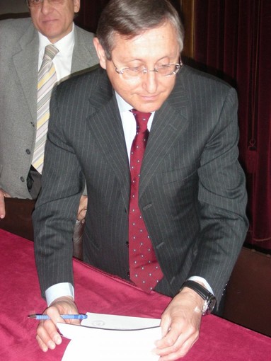 Savona: firmata la convenzione per il campo da Hockey