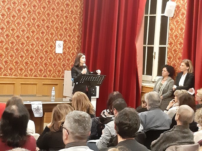 Fa tappa a Savona il tour dell'ex presidente Boldrini contro la violenza di genere: "Reagite e denunciate, non convivete con la violenza" (FOTO e VIDEO) Fa tappa a Savona il tour dell'ex presidente Boldrini contro la violenza di genere: "Reagite e denunciate, non convivete con la violenza" (FOTO e VIDEO)