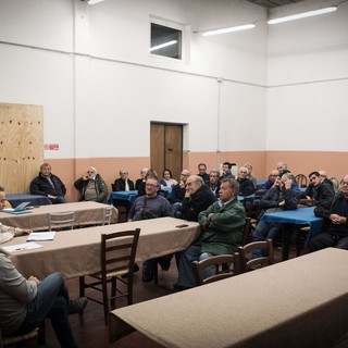 Futuro delle scuole e restyling dell'area adibita alle feste: la giunta Lambertini incontra i cittadini di Bragno