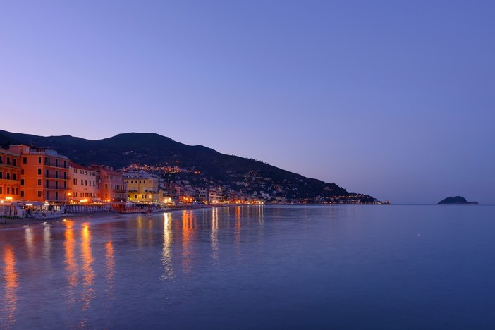 Ad Alassio arriva un weekend ricco di eventi, tra cultura, musica, divertimento, omaggi e incontri speciali Ad Alassio arriva un weekend ricco di eventi, tra cultura, musica, divertimento, omaggi e incontri speciali