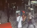 Lite tra giovani nel dehors della storica pasticceria Balzola: interviene il titolare Lite tra giovani nel dehors della storica pasticceria Balzola: interviene il titolare
