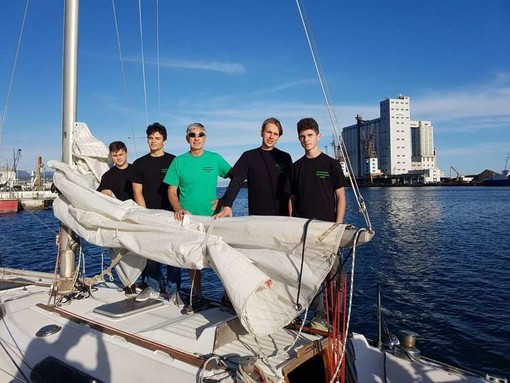 Savona, gli studenti del Ferraris-Pancaldo alla Lega Navale per le lezioni di scienze motorie