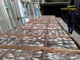 La Finanza sequestra 1.500 kg di prodotti avariati o scaduti: denunciati due commercianti