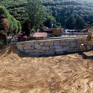 I lavori sull'argine del Pora