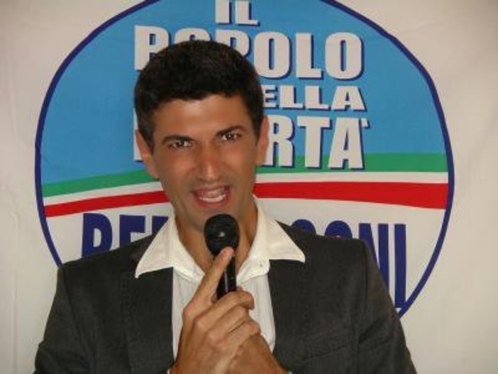 Amministrative Genova 2012, scontro nel PdL Silighini appoggia Edoardo Rixi della Lega Nord