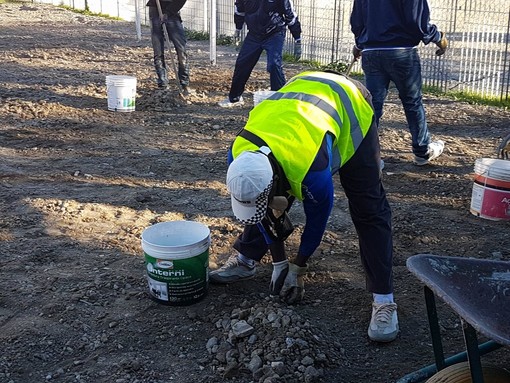 Cisano, il sindaco: "Profughi risorsa anche per la pulizia delle strade" Cisano, il sindaco: "Profughi risorsa anche per la pulizia delle strade"
