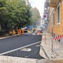 Savona, via IV Novembre riaperta dopo la rottura del tubo: completati i lavori di sistemazione e riasfaltatura della strada
