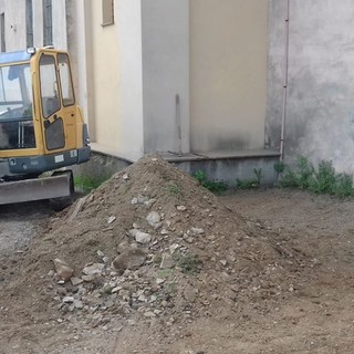 Stella Gameragna, via al restyling della piazza antistante la parrocchia (FOTO) Stella Gameragna, via al restyling della piazza antistante la parrocchia (FOTO)
