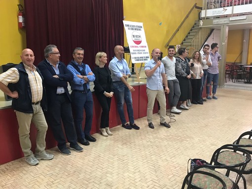 Comunali Carcare, De Vecchi chiude la campagna elettorale (FOTO) Comunali Carcare, De Vecchi chiude la campagna elettorale (FOTO)