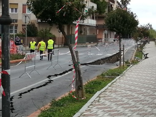 Il dissesto dell'argine del fiume Centa ad Albenga (ottobre 2020) Il dissesto dell'argine del fiume Centa ad Albenga (ottobre 2020)