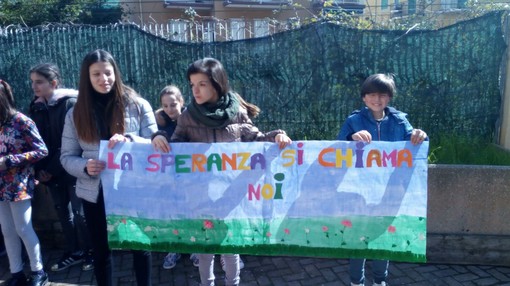 Laigueglia, piantumati due ulivi in ricordo del sindaco Giuseppe Giuliano e del fratello Boris