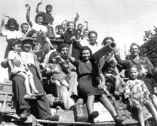 25 aprile: 66° anniversario della Liberazione a Pietra Ligure 25 aprile: 66° anniversario della Liberazione a Pietra Ligure