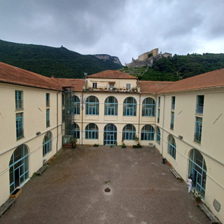 Duplice omicidio-suicido a Finale, il cordoglio del liceo Issel per Mattia: "Ricorderemo tutto di te"