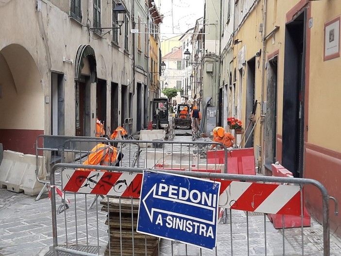 Albissola, riprendono i lavori di riqualificazione del centro storico e il cantiere alle "Galaie"