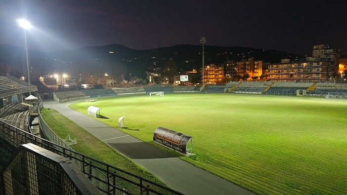 "Luci al Bacigalupo", nello stadio di Savona ecco la riaccensione. Viti: "Martedì l'utilizzo nelle ore serali con l'uso delle docce" "Luci al Bacigalupo", nello stadio di Savona ecco la riaccensione. Viti: "Martedì l'utilizzo nelle ore serali con l'uso delle docce"