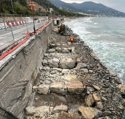 Riapre il cantiere in Passeggiata Ciccione: da lunedì torna attivo il semaforo ad Alassio Riapre il cantiere in Passeggiata Ciccione: da lunedì torna attivo il semaforo ad Alassio