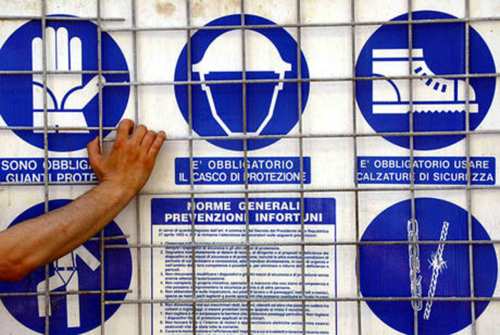 Liguria, solo 14% contratti e' indeterminato