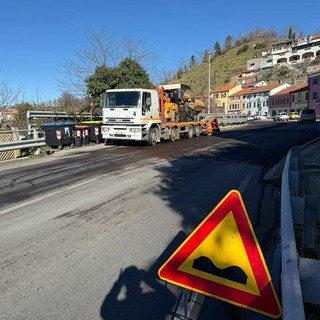 Transito dei mezzi pesanti sulla Sp29 a Cadibona: in corso la messa in sicurezza dei cedimenti stradali