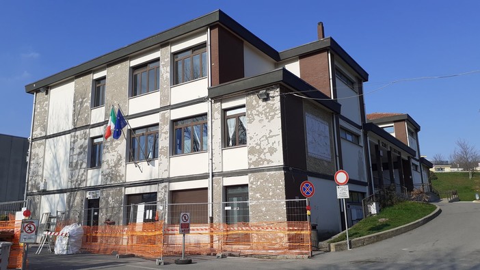 Efficientamento energetico della scuola elementare di Carcare: i lavori entrano nel vivo Efficientamento energetico della scuola elementare di Carcare: i lavori entrano nel vivo