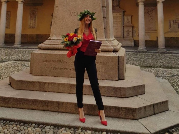 Alassio: Laura, 25 anni, da 50 giorni positiva al Coronavirus Alassio: Laura, 25 anni, da 50 giorni positiva al Coronavirus