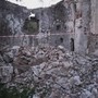 Legino, strada chiusa dopo il crollo della "chiesetta senza tetto": "Serve una soluzione per i residenti" Legino, strada chiusa dopo il crollo della "chiesetta senza tetto": "Serve una soluzione per i residenti"